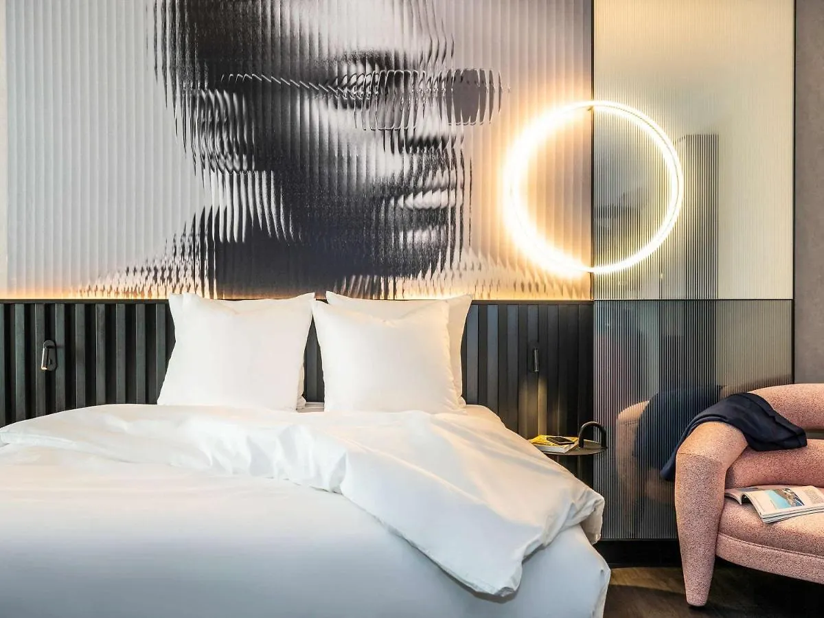 Tribe Amsterdam City 4*,